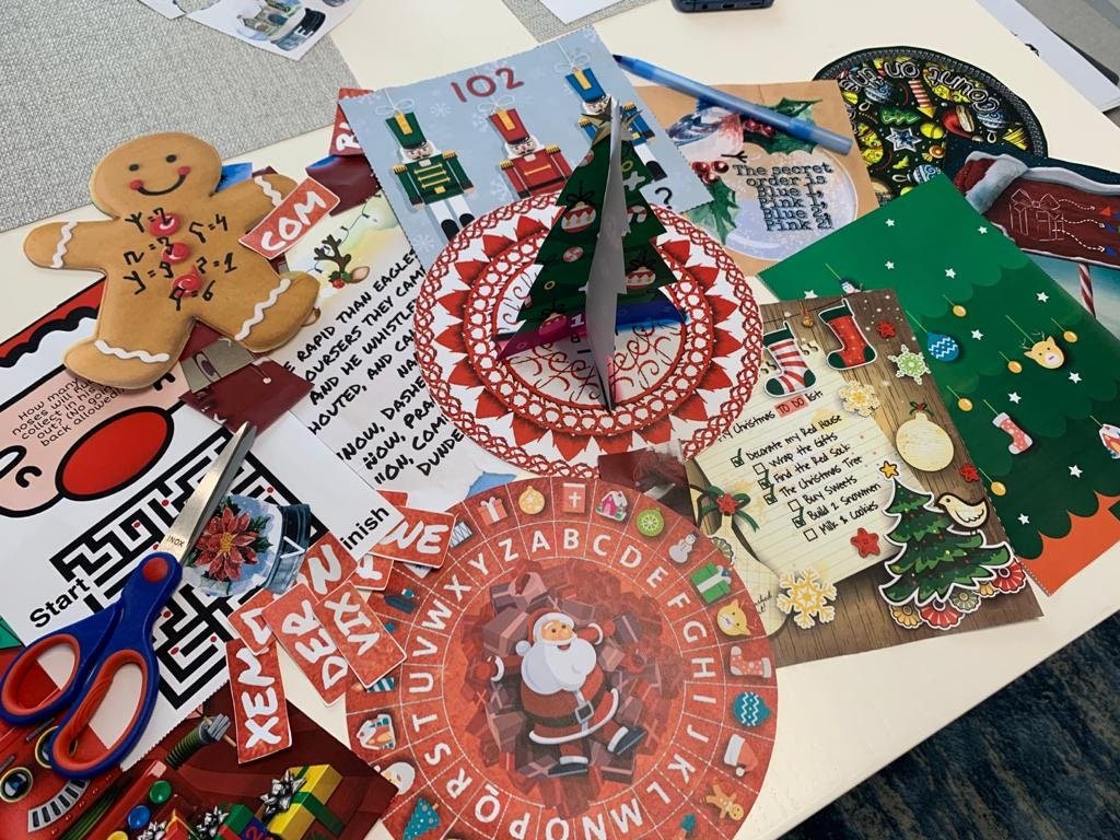 DIY mega Christmas escape room featuring printable holiday puzzles and grand winter mysteries.